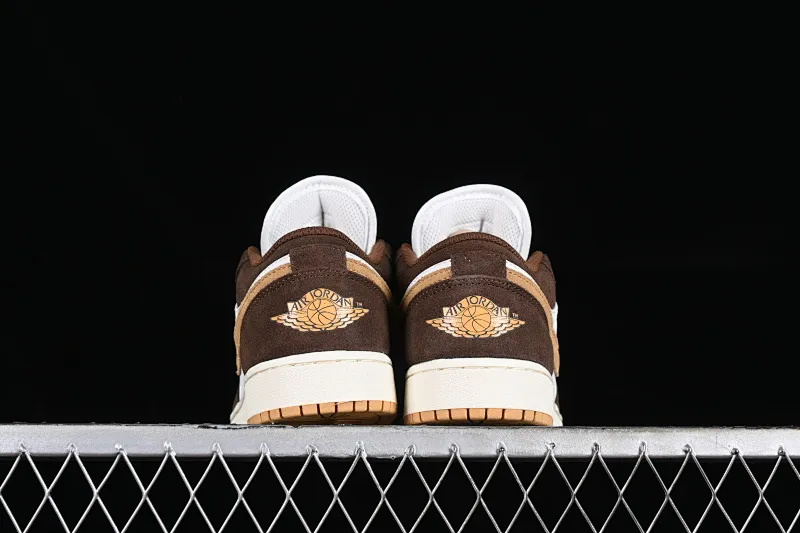 All categories Air Jordan Jordan series basketball shoes Air Jordan 1 Low G version pure original Air Jordan 1 Low "Cacao Wow" AJ1 Joe 1 Mocha color low-top cultural casual sneakers FB2216-200